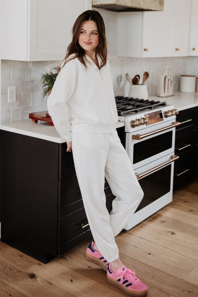 best-outfit-white-scuba-design
