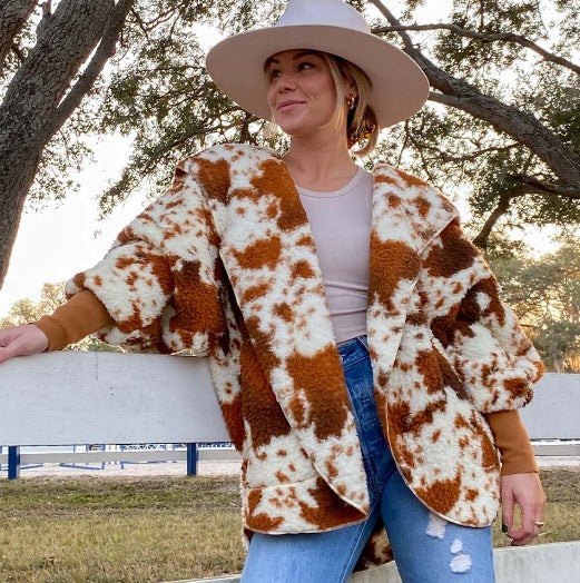 Body Wraps With Pockets Are Here to Stay and Here’s Why