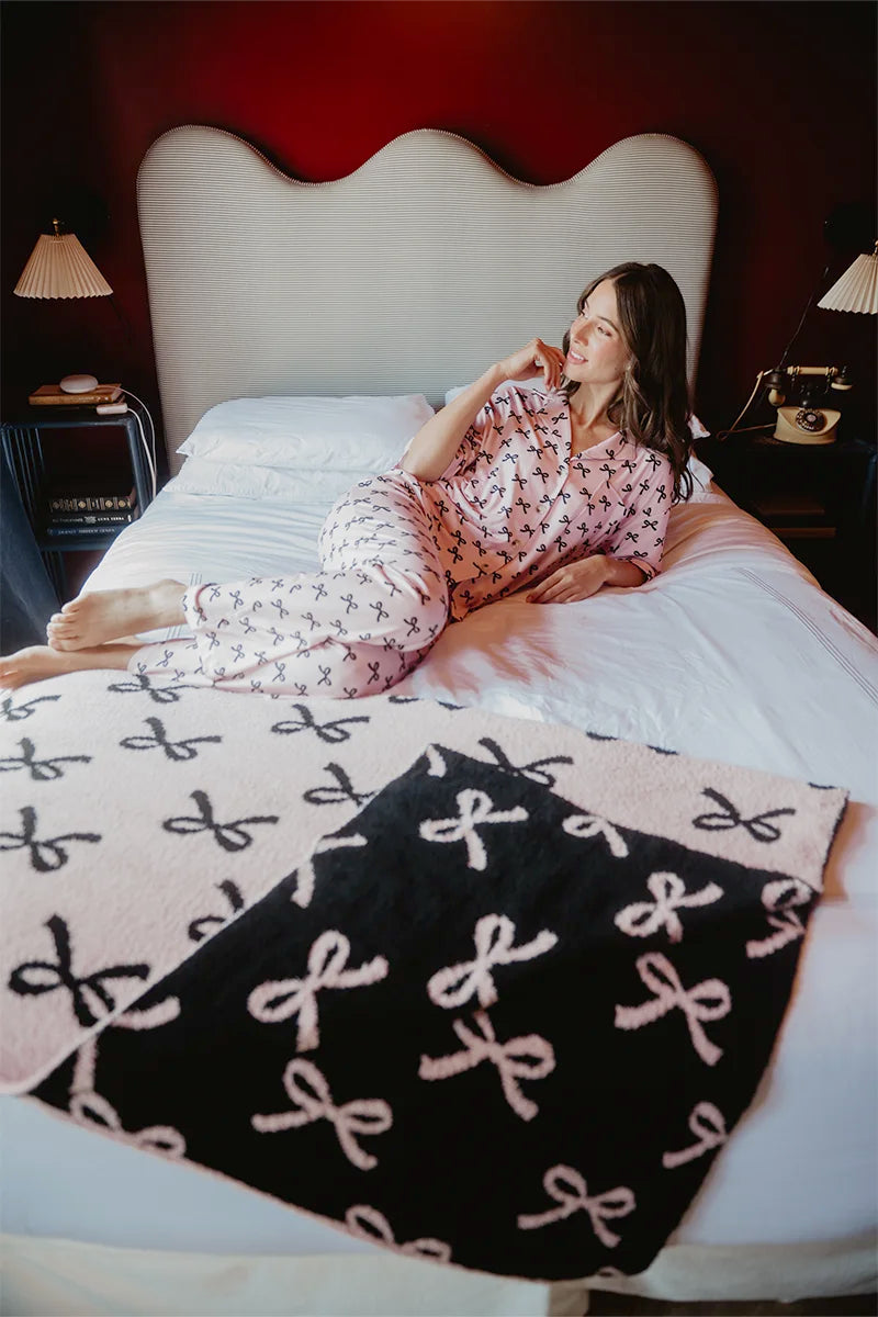 Mini Black Bows Double Sided Knit Blanket