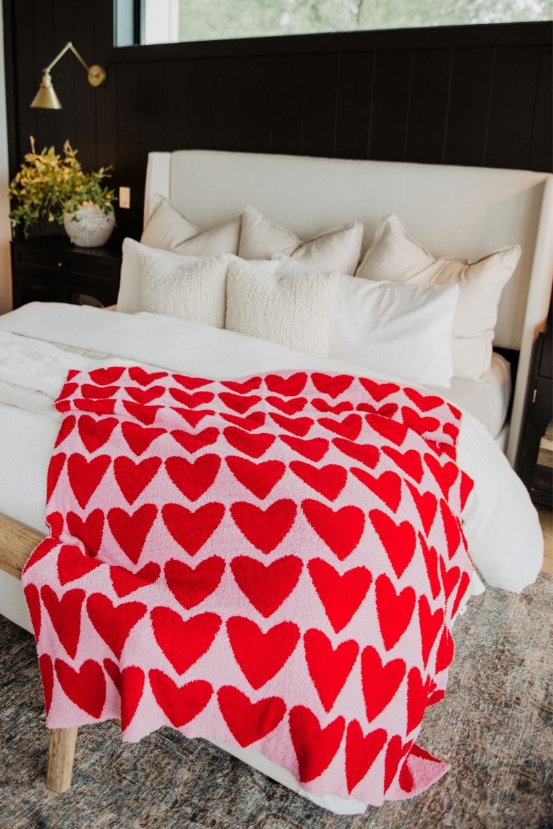 Girly Red Hearts Comfy Oversized Throw Blanket