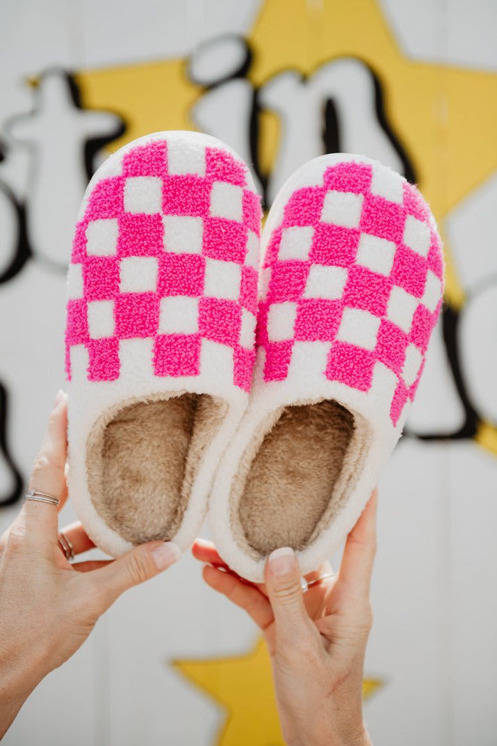 Hot Pink Checkered Pattern Slippers