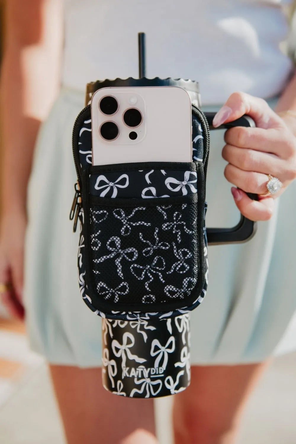 Black & White Bows Tumbler Pouch