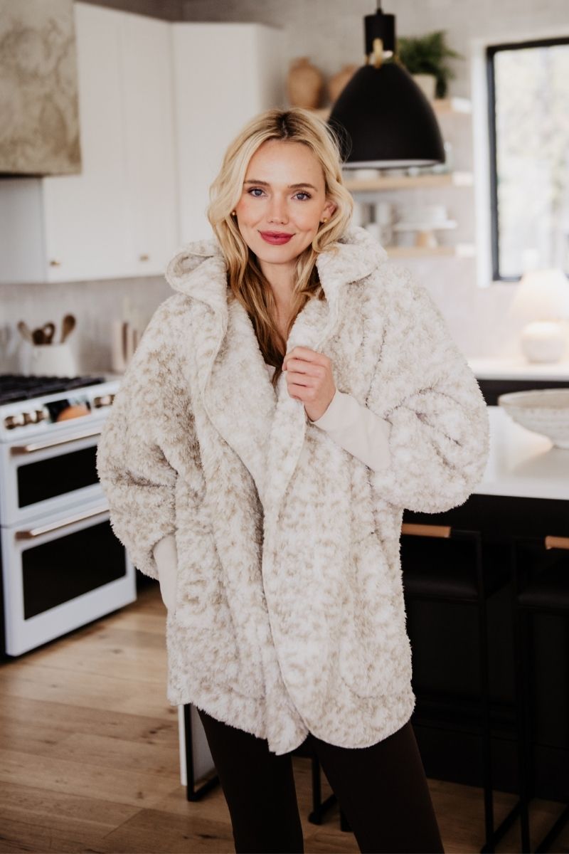 Snow Leopard Lightweight BODY WRAP with Hoodie and Pockets