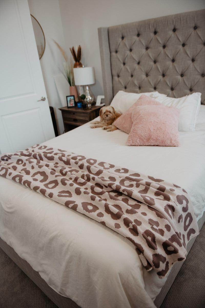 Grey leopard throw blanket sale