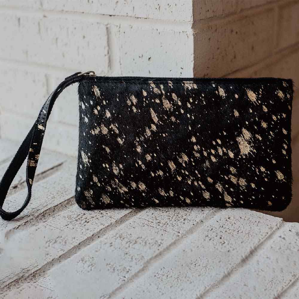 BLACKGOLD METALLIC HAIR ON LEATHER WRISTLET